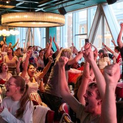 July brings sales home for UK pubs