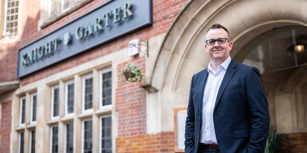 Beautiful Pubs to relocate Knight & Garter