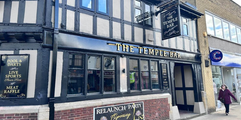 Southampton welcomes back the Temple Bar