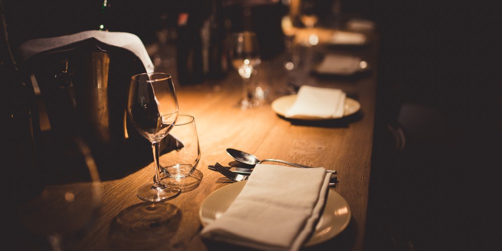 Pub tackles energy costs by dining in the dark