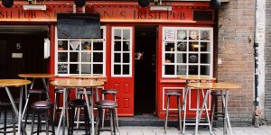 Scottish gov urged to include pubs in pavement seating proposals